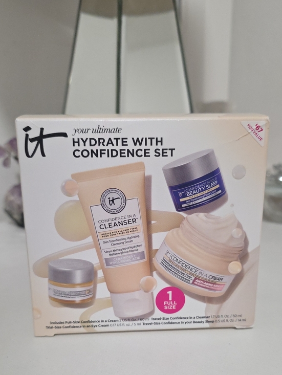 it cosmetics Other - NIB IT Cosmetics Your Ultimate Hydrate wiith Confidence Set 4 Pcs